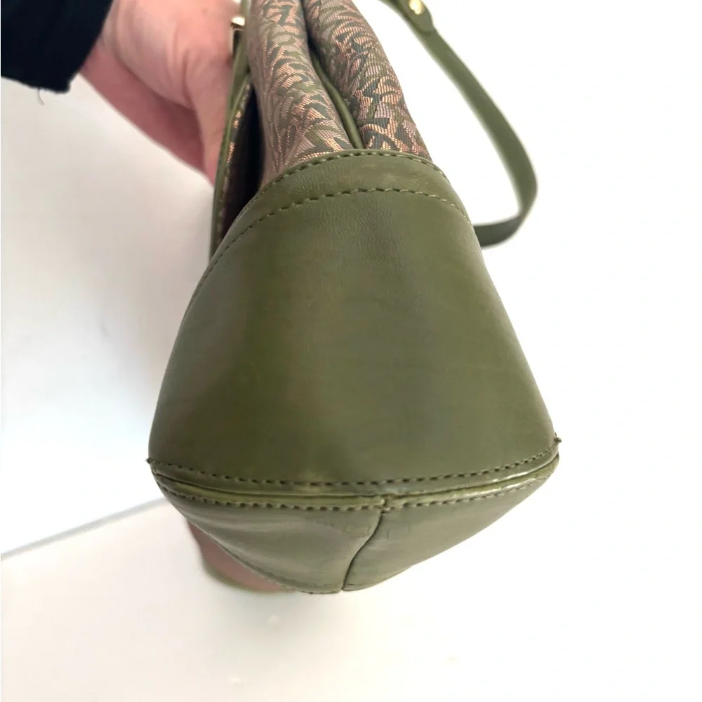 DKNY  handbag
